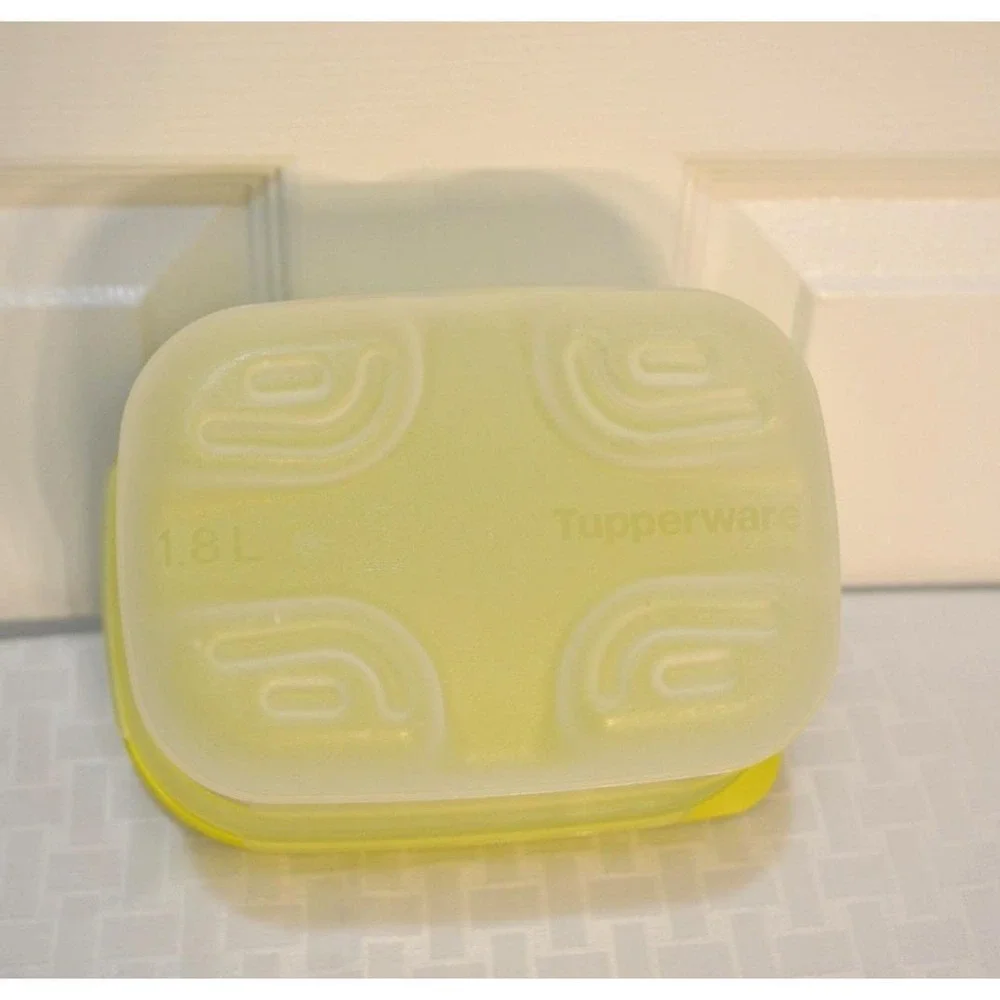 Tupperware FridgeSmart Storage Containers, 2 Pieces, 1.8L and 4.4L Capacity